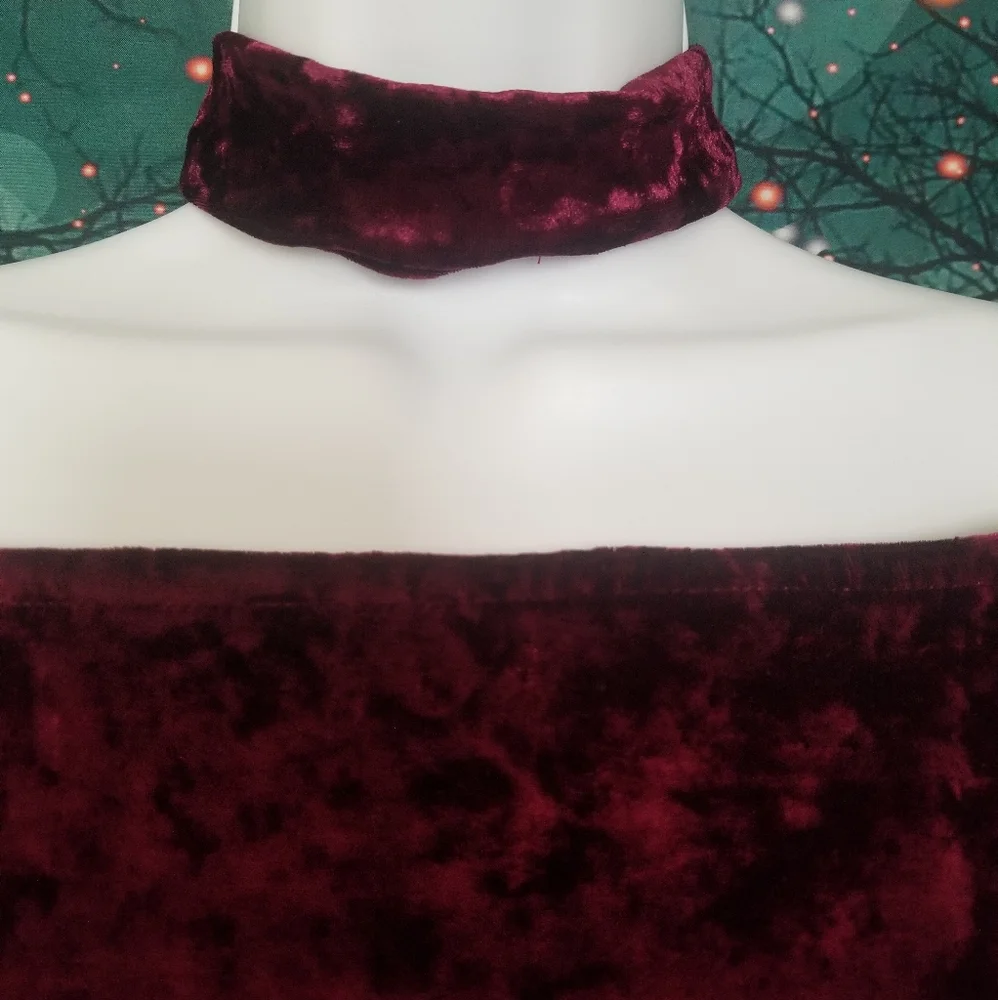 Off Shoulder Velvety Dress - Picture 5 of 6